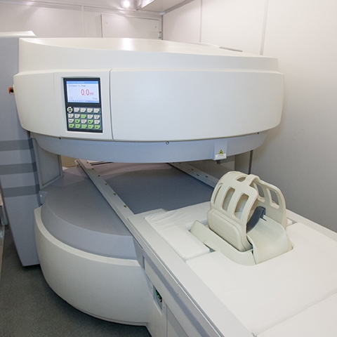 Магнитно-резонансный томограф открытого типа МРТ-АМИКО450